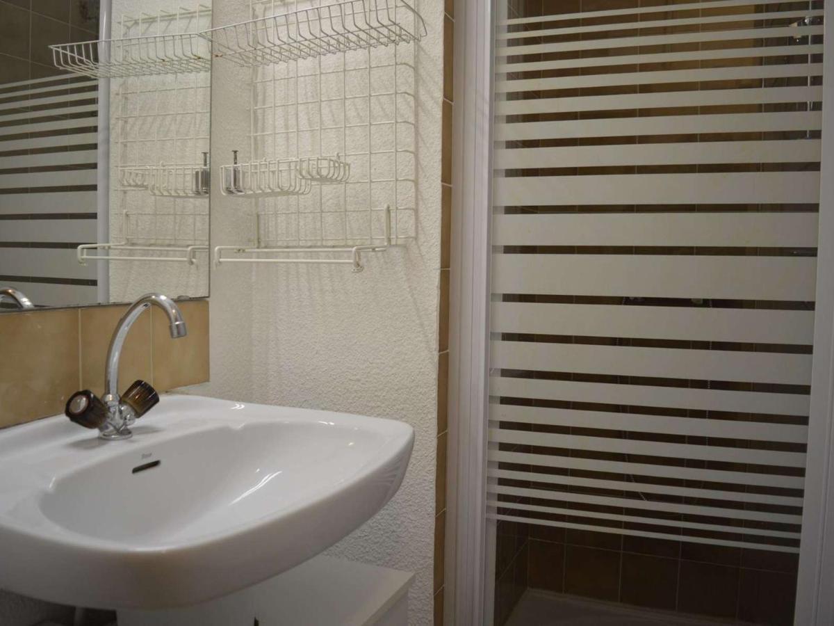 Studio Cabine A St-Raphael Avec Terrasse Et Parking, A 100M De La Plage - Fr-1-226A-23 Saint-Raphaël Eksteriør billede