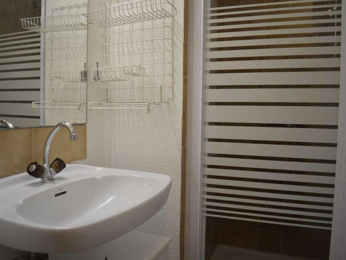 Studio Cabine A St-Raphael Avec Terrasse Et Parking, A 100M De La Plage - Fr-1-226A-23 Saint-Raphaël Eksteriør billede