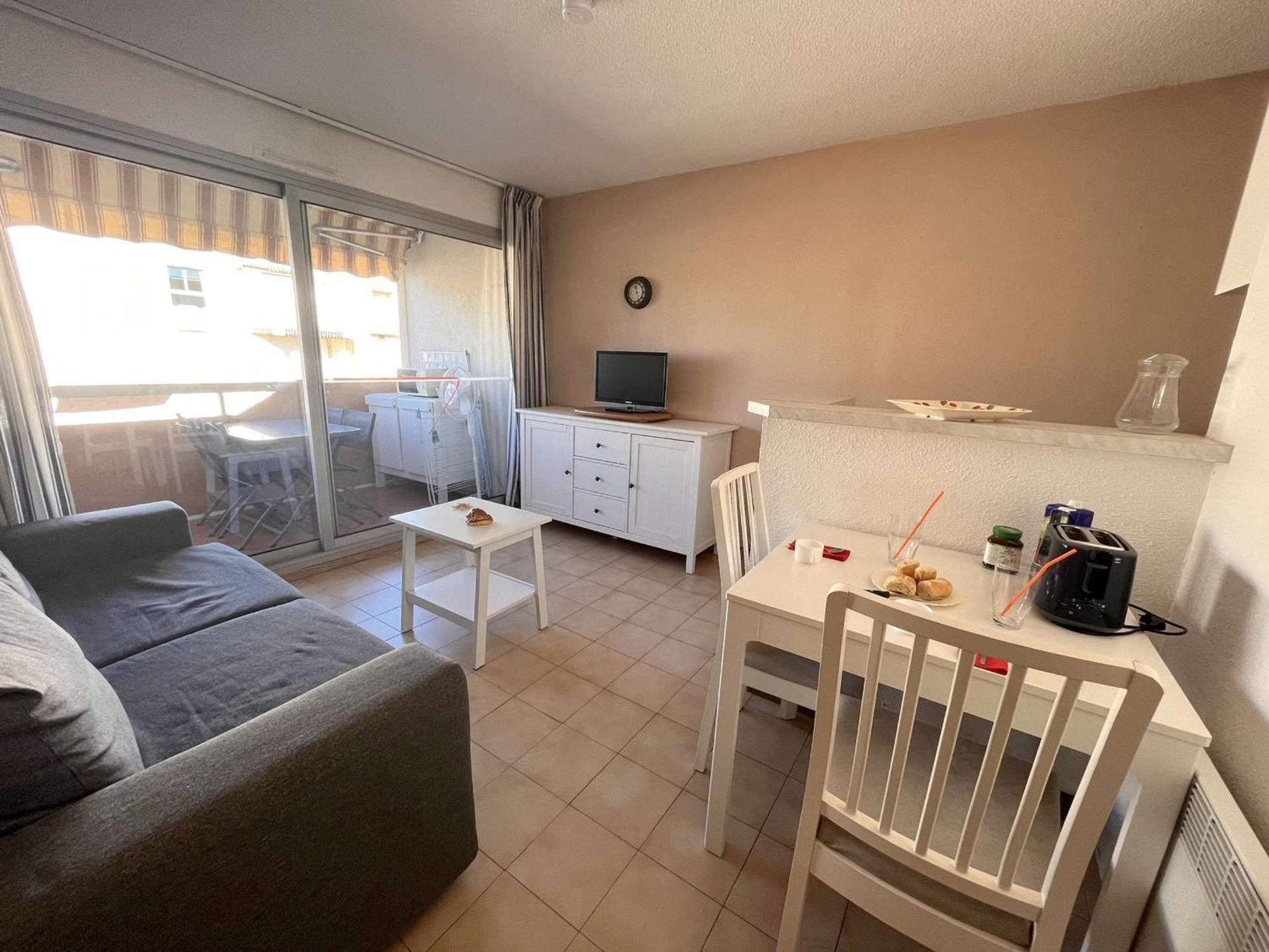 Studio Cabine A St-Raphael Avec Terrasse Et Parking, A 100M De La Plage - Fr-1-226A-23 Saint-Raphaël Eksteriør billede