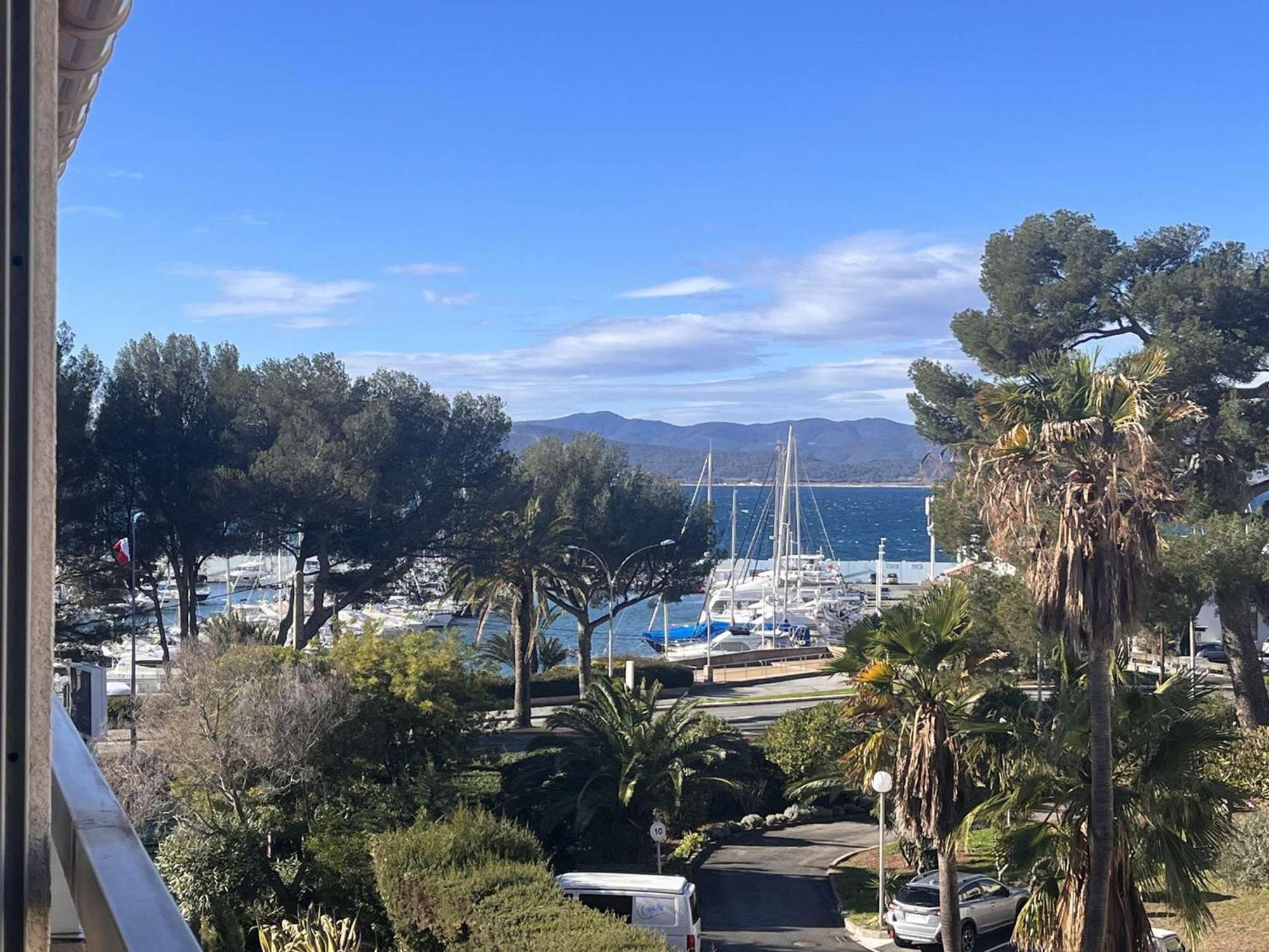 Studio Cabine A St-Raphael Avec Terrasse Et Parking, A 100M De La Plage - Fr-1-226A-23 Saint-Raphaël Eksteriør billede