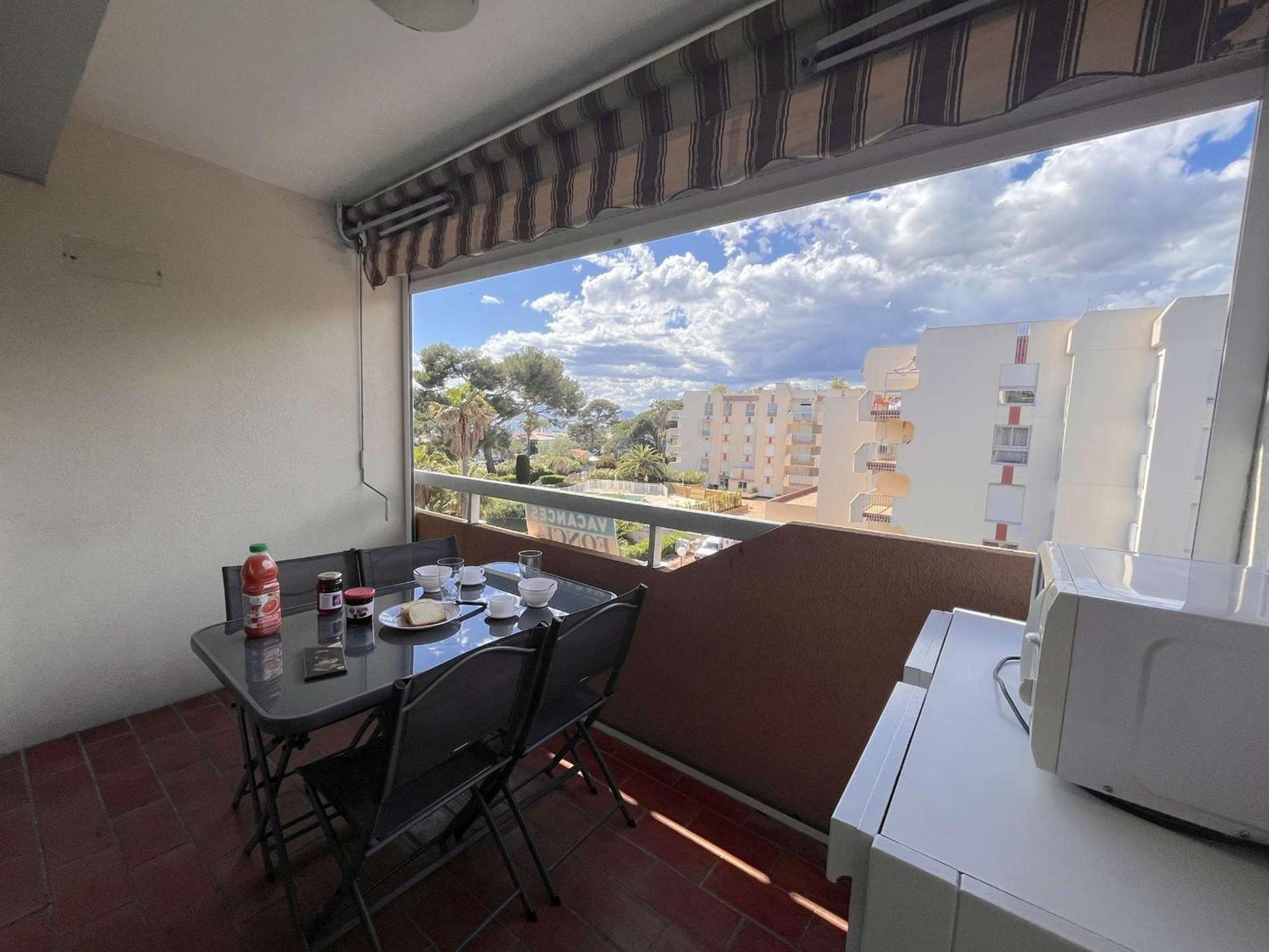 Studio Cabine A St-Raphael Avec Terrasse Et Parking, A 100M De La Plage - Fr-1-226A-23 Saint-Raphaël Eksteriør billede