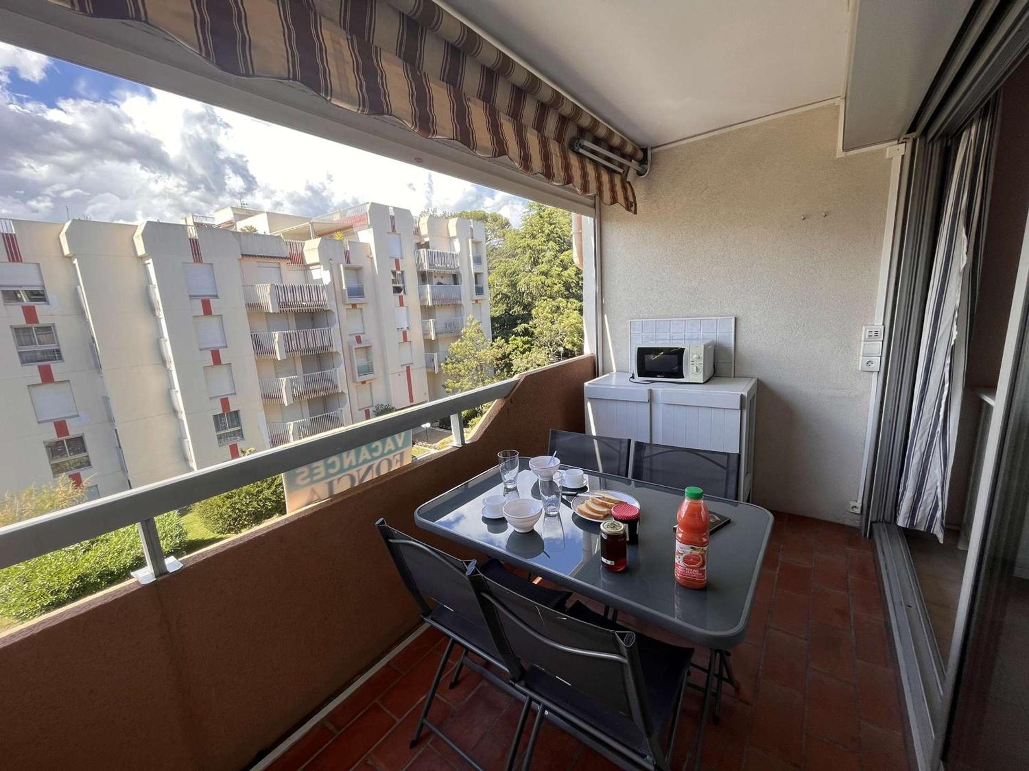Studio Cabine A St-Raphael Avec Terrasse Et Parking, A 100M De La Plage - Fr-1-226A-23 Saint-Raphaël Eksteriør billede